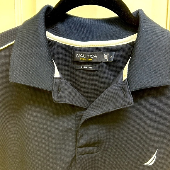 🎉Host Pick🎉 Nautica Men’s Navy Polo with White Trim Medium/Slim Fit - Picture 2 of 7